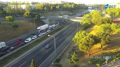 Fuertes retenciones por accidente en la M-40 a la altura de Vicálvaro