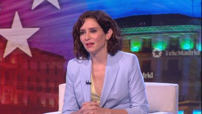 Ayuso : "Arrebatar la libertad a los funcionarios y obligarles a cambiar de ciudad no es una oportunidad laboral"