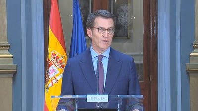 Feijóo carga contra Sánchez por "autorizar" al PSC a incumplir el 25% de castellano para seguir en Moncloa