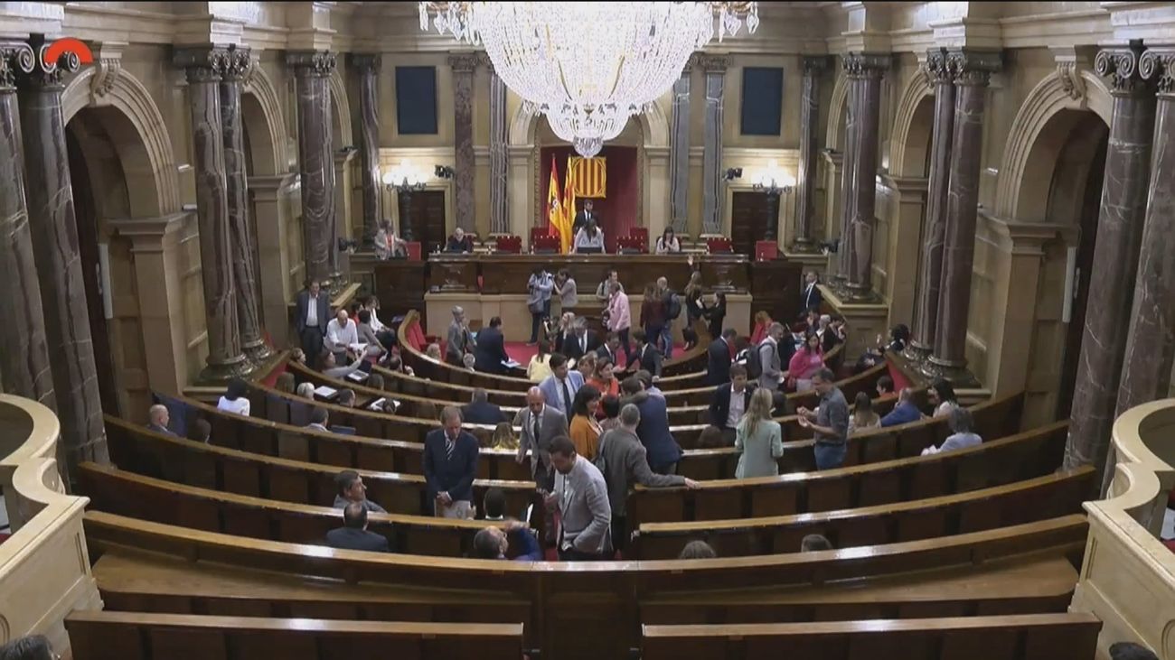 El Parlamento catalán votará de urgencia este viernes la nueva ley del catalán en la enseñanza