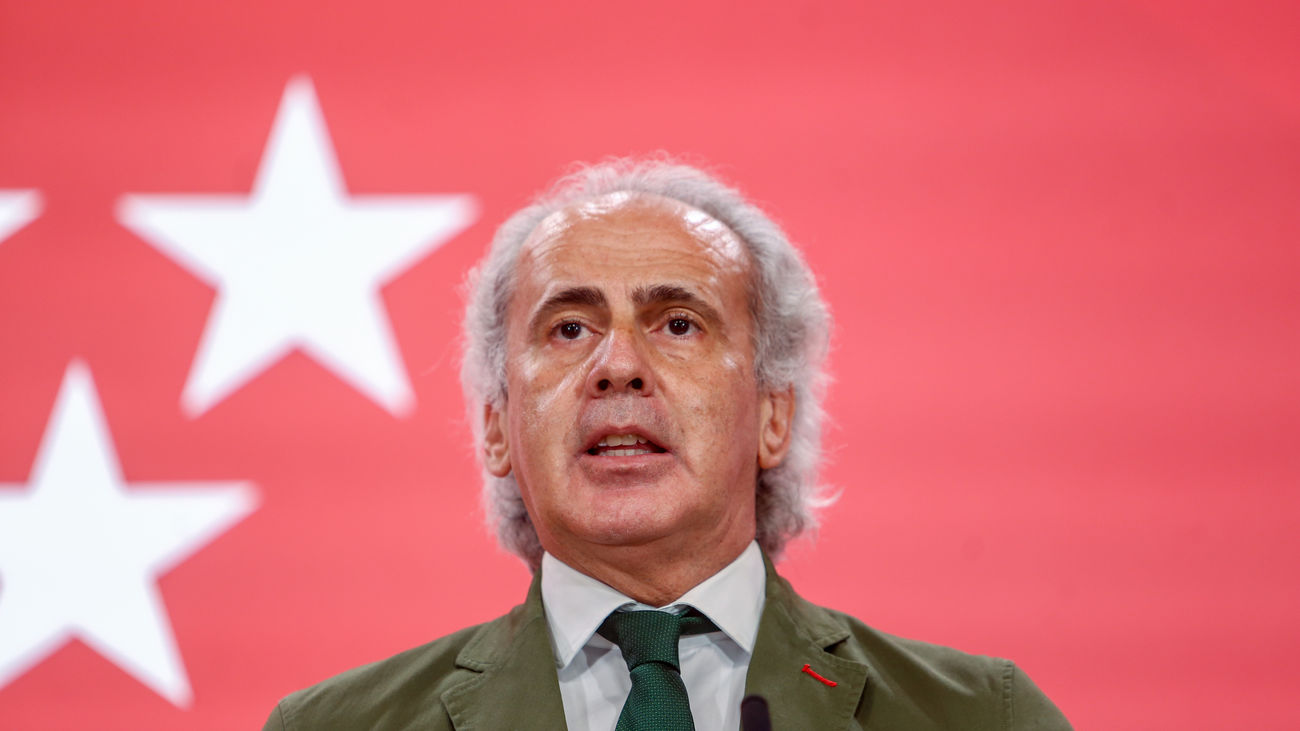 Escudero discrepa de Simón sobre la vacuna contra la viruela del mono y pide mirar a otros países