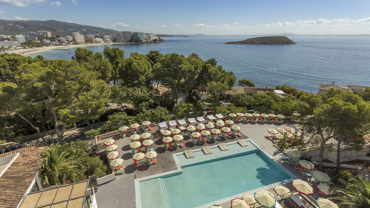 Los hoteles de costa disparan su precio en agosto: hasta 168 euros por noche