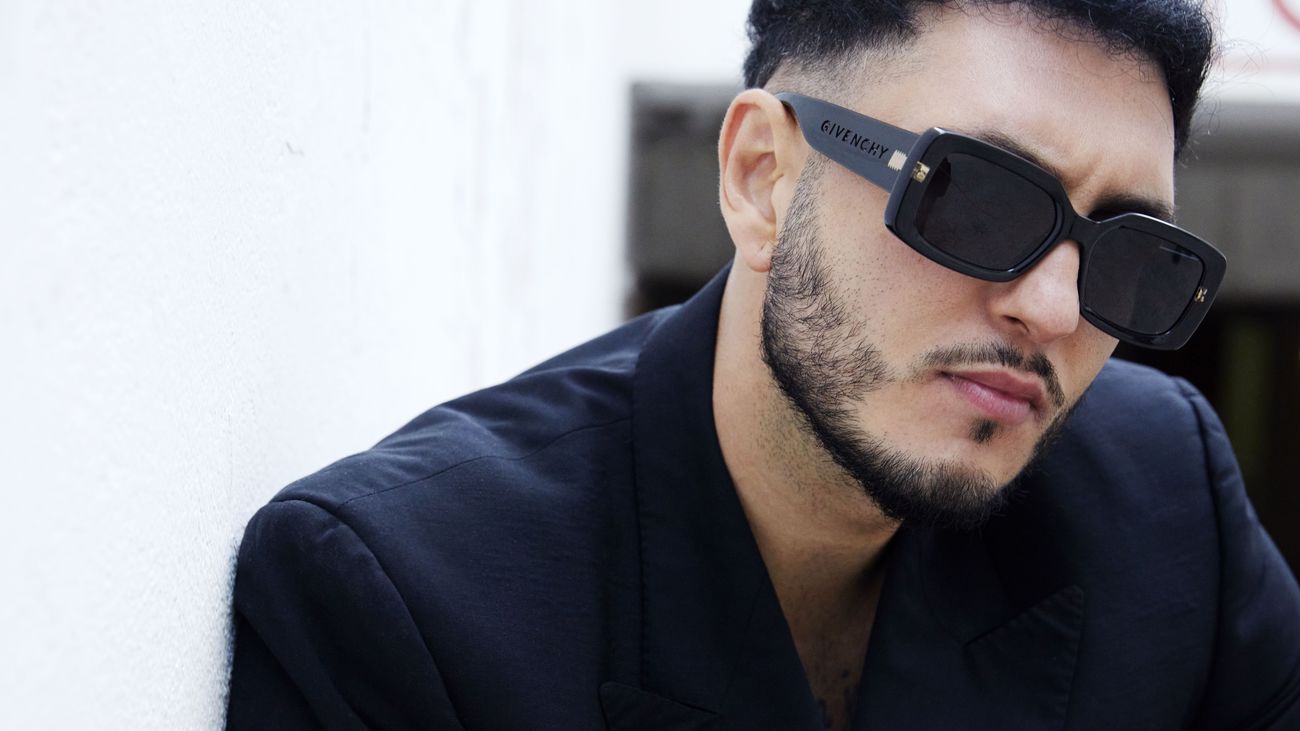 El cantante Omar Montes