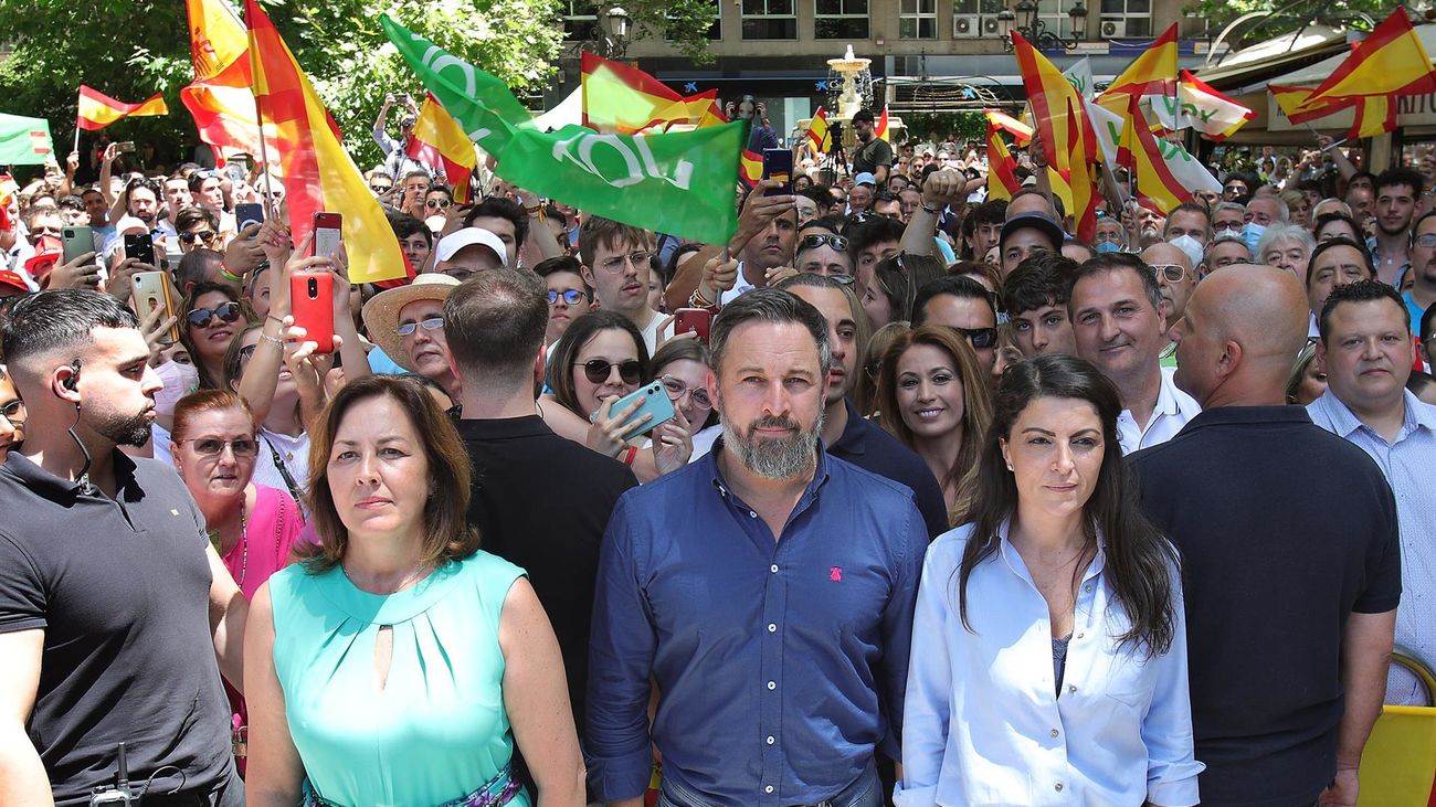 Abascal promete que "limpiará en 15 minutos" la legislación de la izquierda