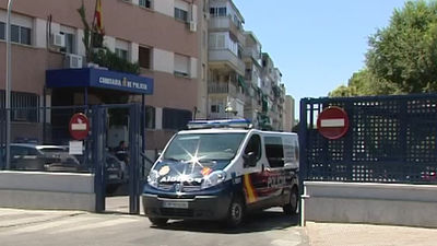 Un vecino de San Blas denuncia que su mujer se llevó a su hijo diciéndole que "no lo volvería a ver"