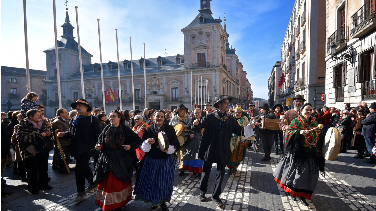 Muestra de folclore castellano en el centro de Madrid