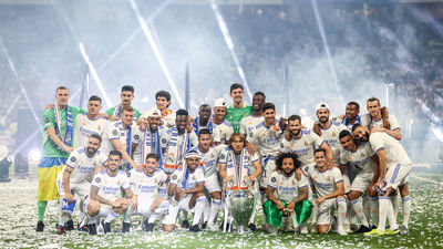 Gran fiesta en el Santiago Bernabéu, con Marcelo entre lágrimas