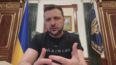 Zelenski despide al jefe de Seguridad de la región de Járkov, ciudad que ha visitado para dar ánimo a sus tropas