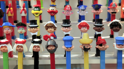 Un paseo por la infancia en la exposición 'Universo Pez XXL'