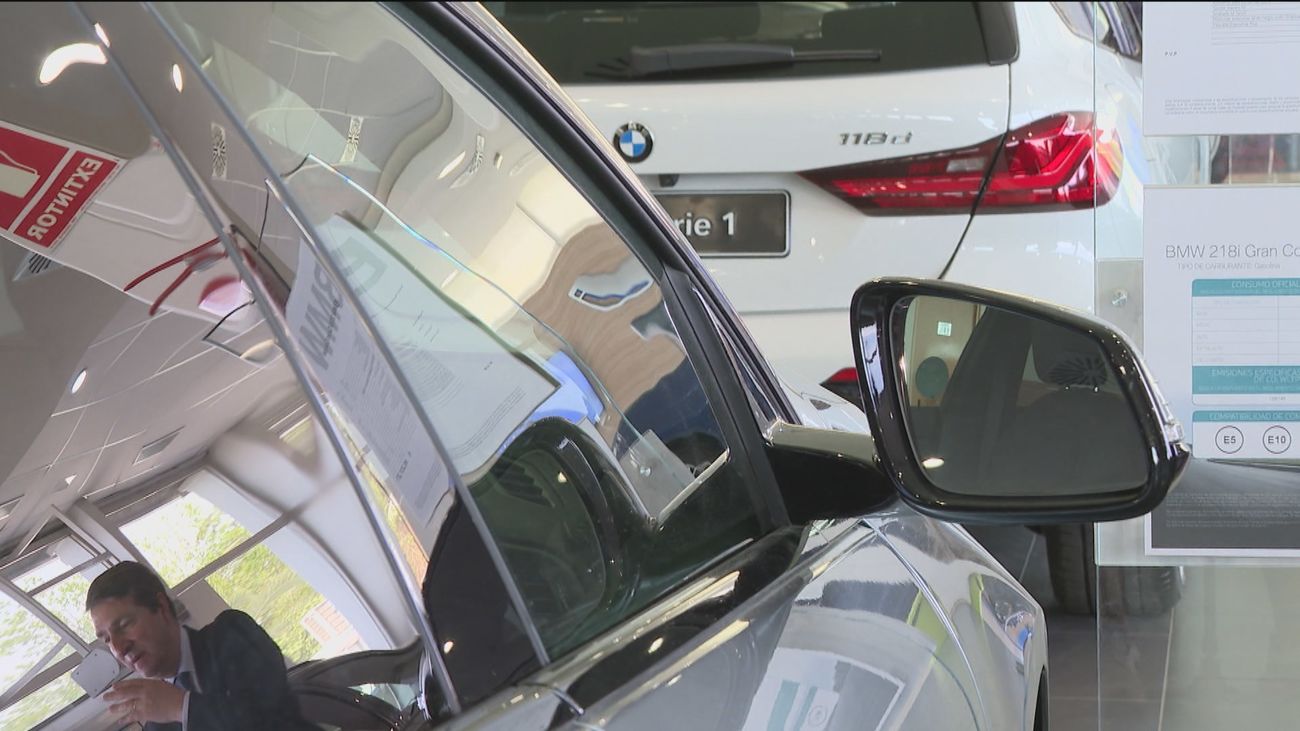 Los automóviles nuevos, cada vez más un objeto de lujo