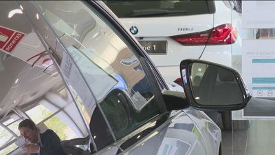 Los automóviles nuevos, cada vez más un objeto de lujo