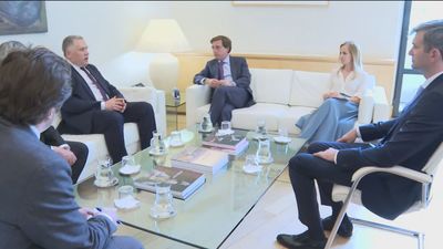 Almeida ofrece a los refugiados ucranianos en Madrid un espacio público en el que reunirse