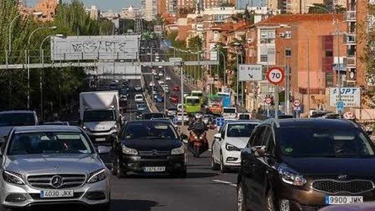 Tráfico en el Paseo de Extremadura a la altura de El Batán