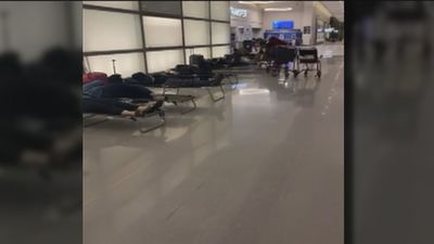 Un retraso convertido en pesadilla para unos viajeros de Iberia en un vuelo Boston-Madrid