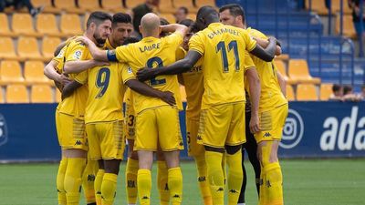 El Alcorcón se queda con solo seis jugadores tras el descenso