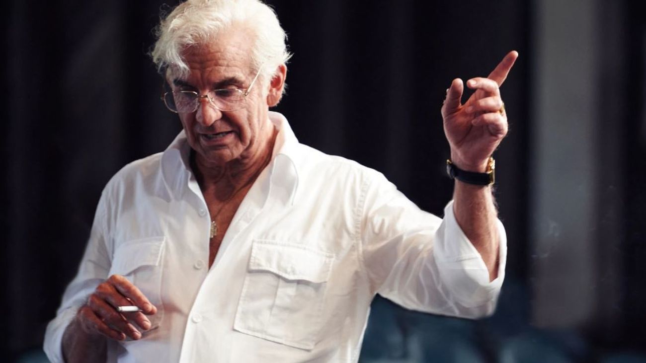 Bradley Cooper, como Leonard Bernstein