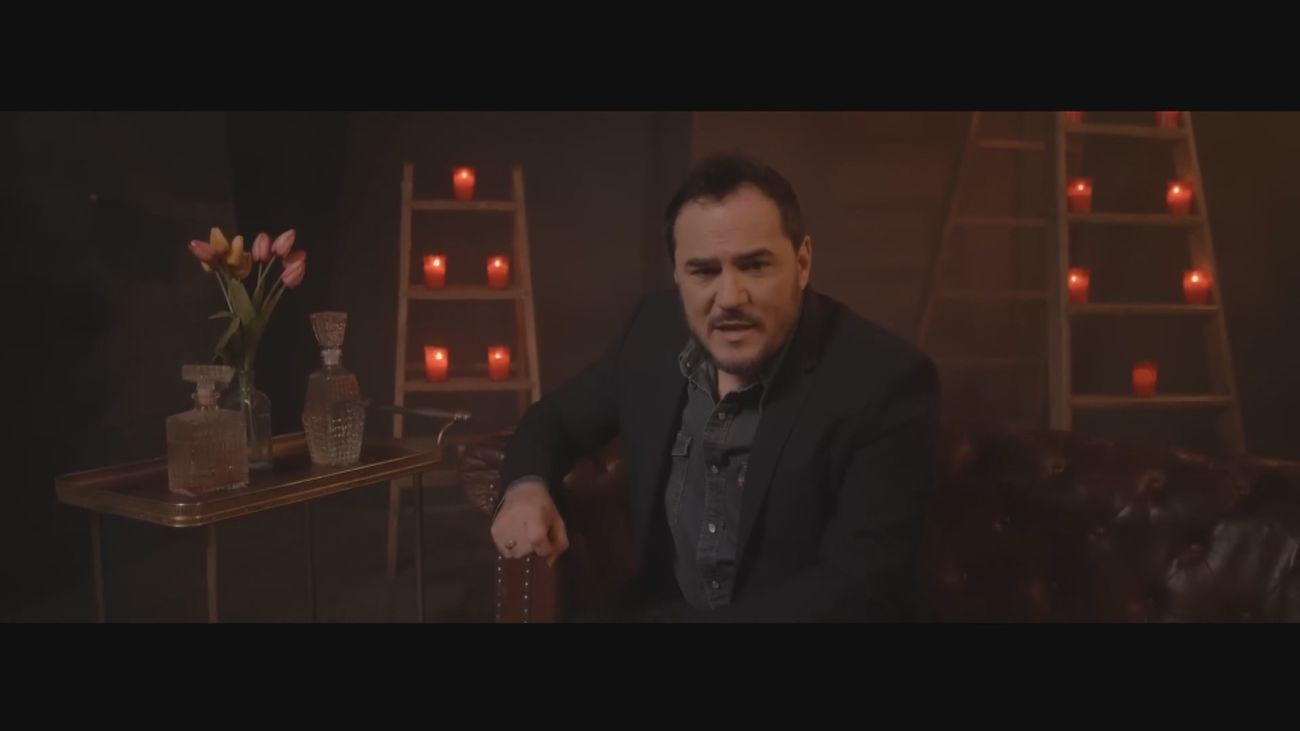 Ismael Serrano cumple 25 años como cantautor y lo celebra con sus mejores amigos