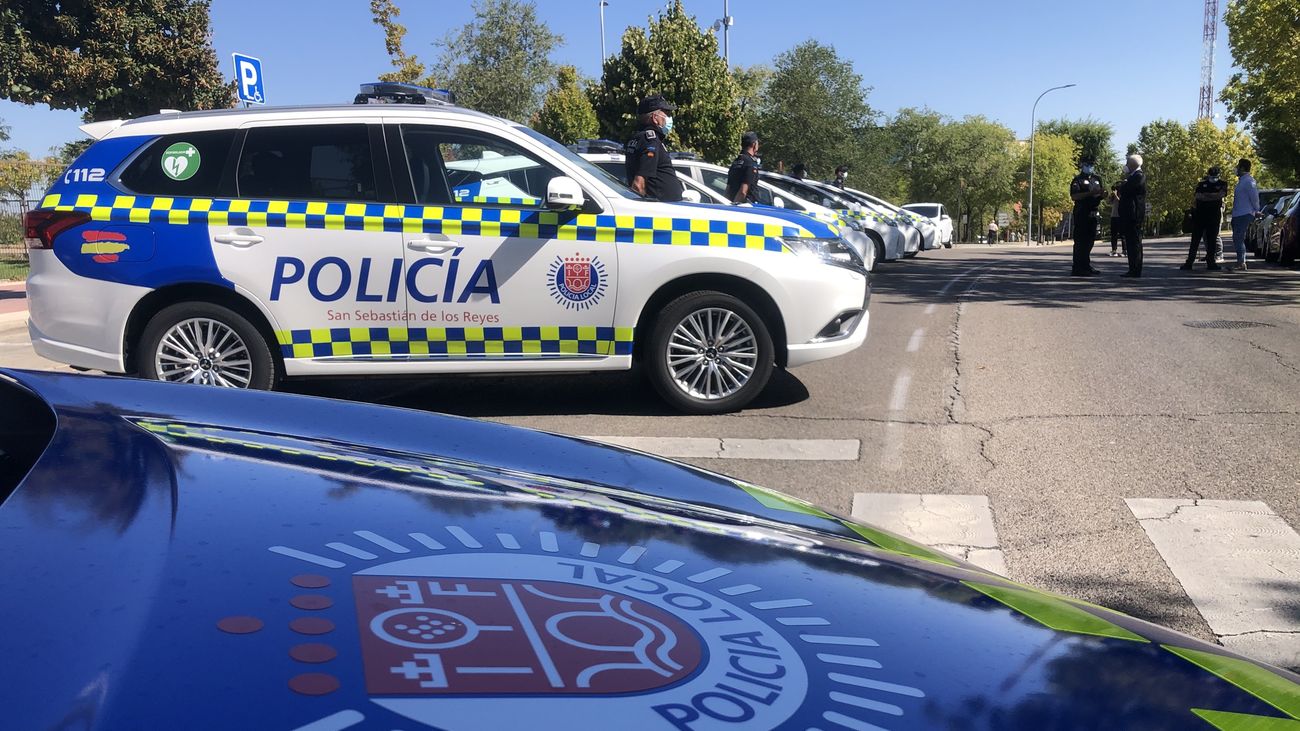 Agentes y vehículos de la Policía Local de San Sebastián de los Reyes
