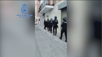 Bandas latinas en Madrid: detenidos 6 trinitarios por 'machetear' a un joven que quería salir del grupo
