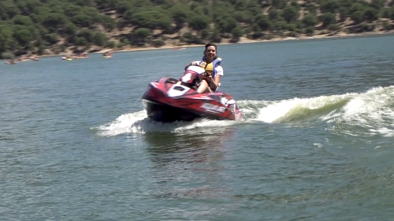 Nuevo deporte en el Pantano de San Juan: Aquakarting