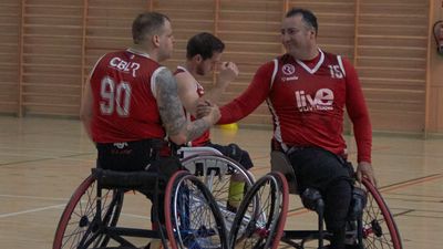 Las Rozas gana al Joventut y se mantiene en División de Honor