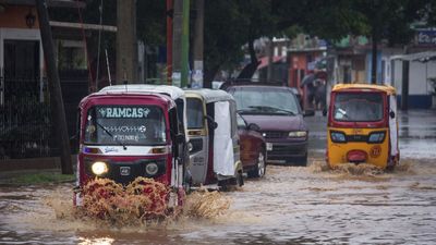 Al menos 10 muertos y 20 desaparecidos víctimas del huracán ‘Agatha’ en México