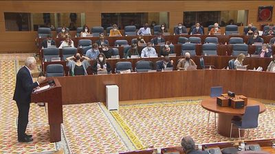 El PP saca adelante gracias a Vox la ley que permite que las VTC sigan operando en octubre