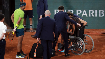 Nadal, a la final de Roland Garros tras abandonar Zverev en silla de ruedas
