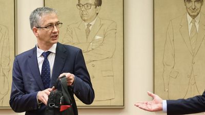 El Banco de España rechaza las presiones del Gobierno y publicará su revisión a la baja