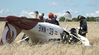 Una avioneta se estrella en plena clase de vuelo en Cuatro Vientos
