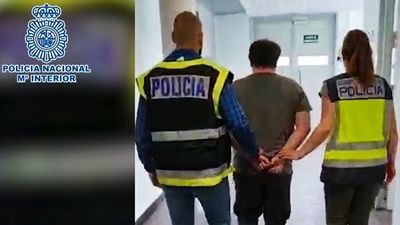 Detenido un hombre que se hacía pasar por policía de Extranjería para estafar a varios inmigrantes