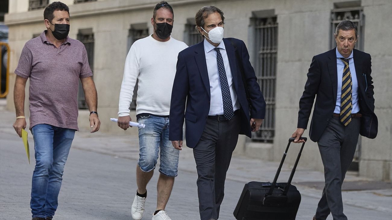 El juez prohíbe al patrón del ‘Villa de Pitanxo’ salir de territorio nacional y le retira el pasaporte