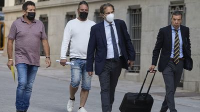 El juez prohíbe al patrón del ‘Villa de Pitanxo’ salir de territorio nacional y le retira el pasaporte