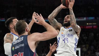 77-85 (0-3). El Real Madrid se mete en la final de la ACB tras eliminar al Baskonia