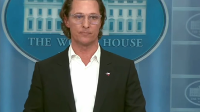 El actor Matthew McConaughey pide en la Casa Blanca cambios legales para poner límites a las armas