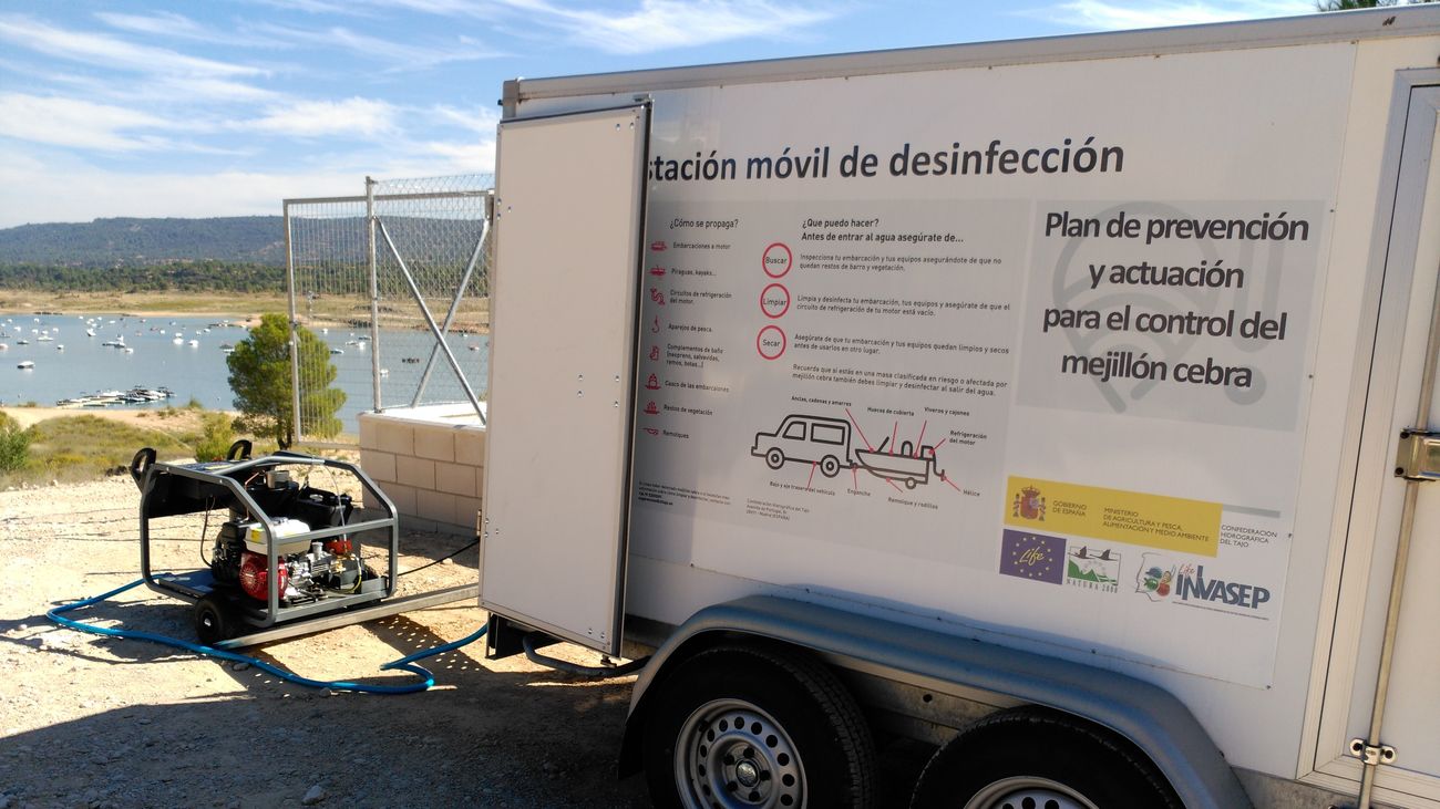 Estación móvil para prevenir la entrada del mejillón cebra en el Pantano de San Juan