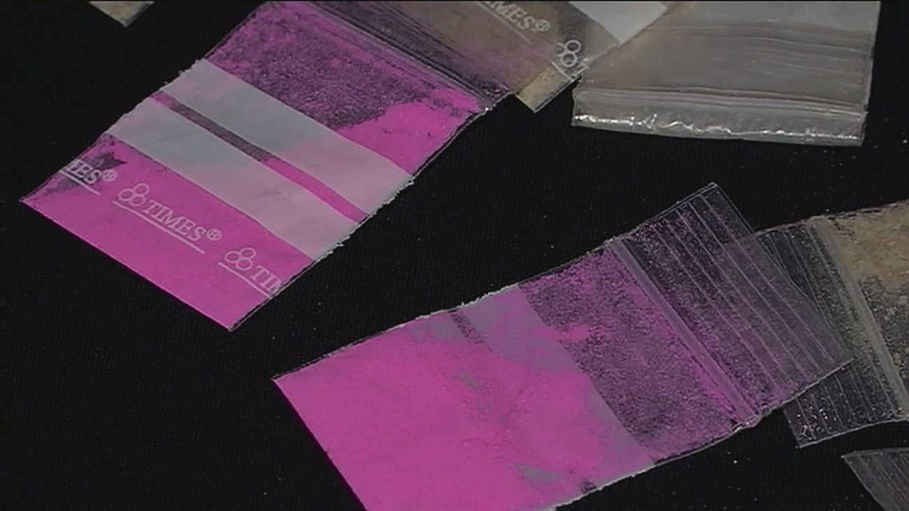 Qué es la 'coca rosa', una droga de lujo muy peligrosa que ahora está 'de moda'