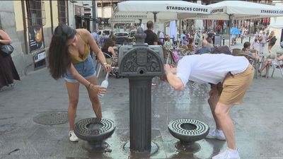 La 'ola de calor' continúa  en  Madrid  este domingo con temperaturas  que rozan los 40 grados