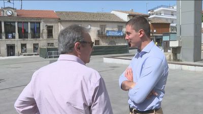 Lobato evita hablar de la sede aeroespacial denegada por Sánchez en su visita a Robledo de Chavela