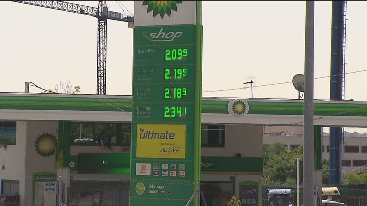 Precios de los carburantes en una estación de servicio de Madrid
