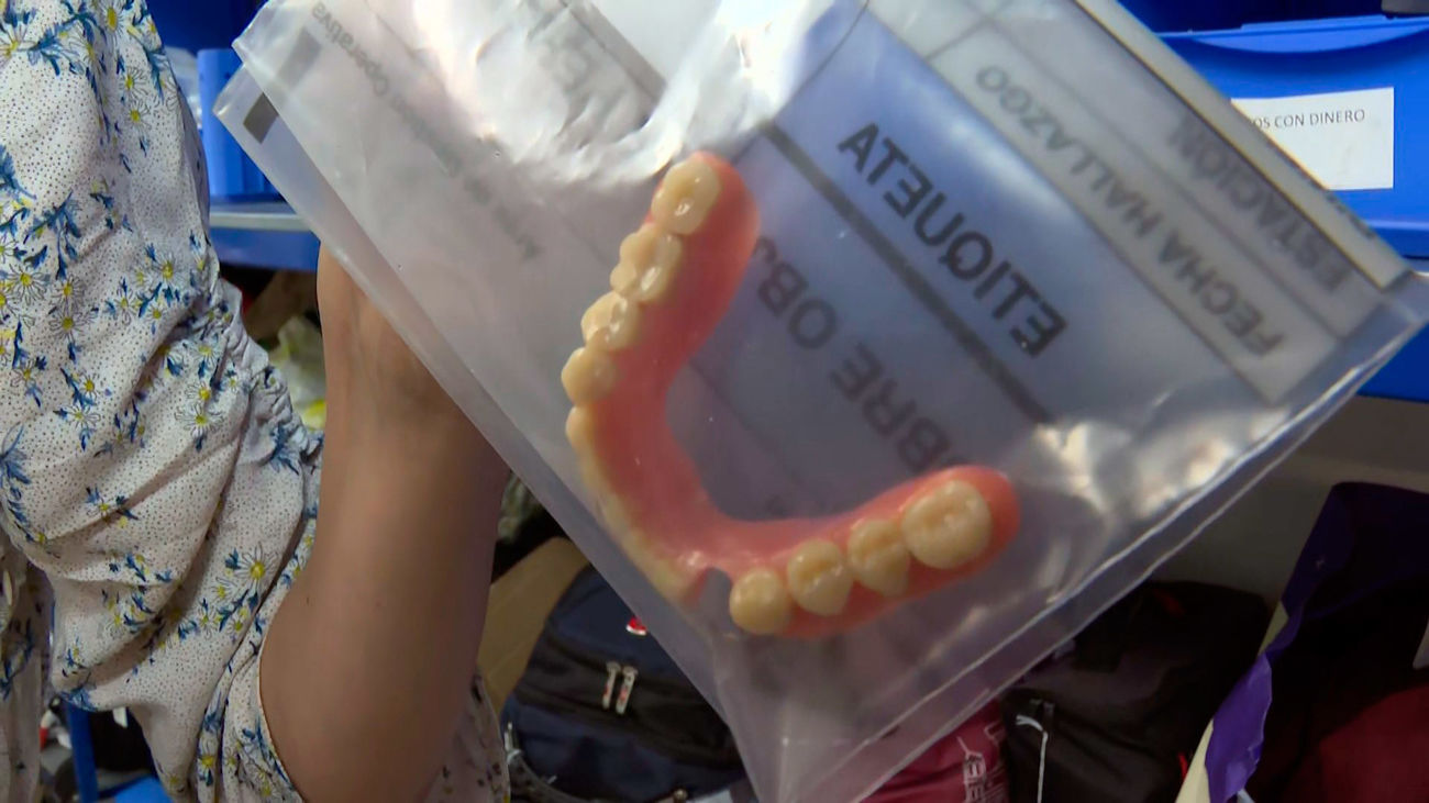 Estos son los objetos más extraños que perdemos en el metro de Madrid