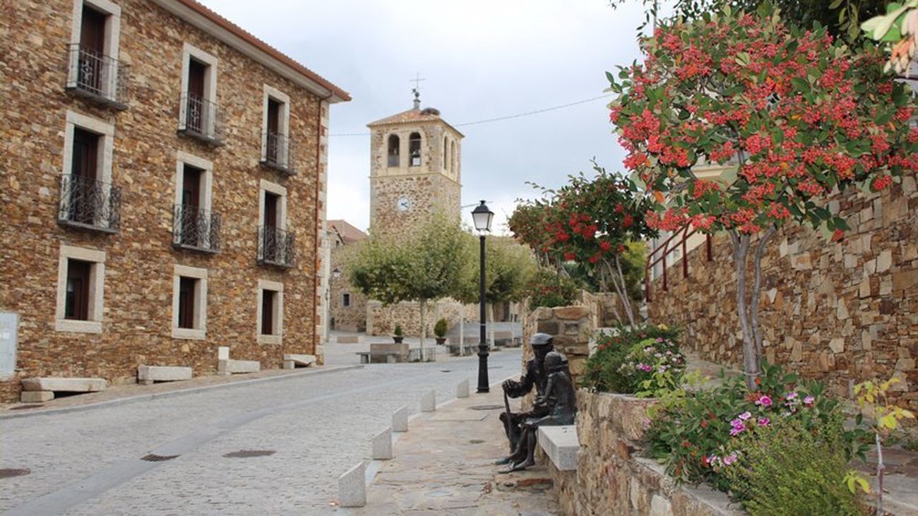 Una calle de Garganta de los Montes