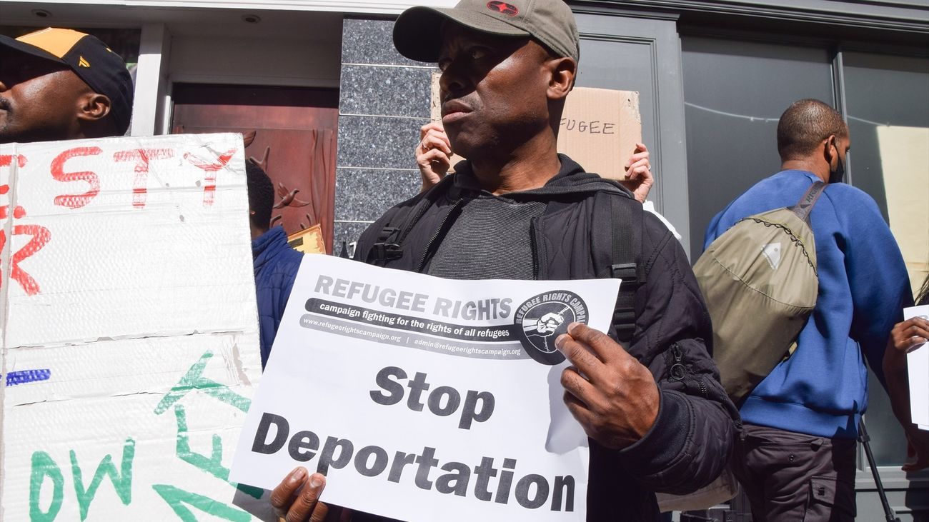 Boris Johnson mantiene la repatriación de ruandeses a pesar de las críticas