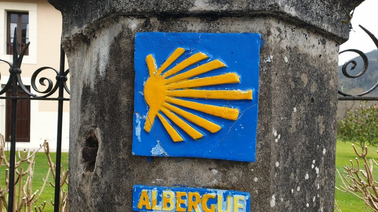 Manel Loureiro teje una trama en el Camino para robar los huesos del apóstol Santiago