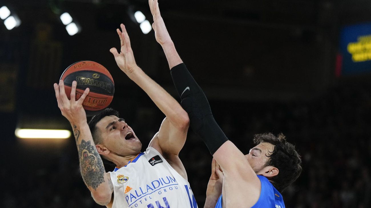 71-69 (1-1). El Real Madrid cae ante el Barça, que empata la final