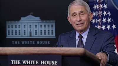 El epidemiólogo jefe de Estados Unidos, Anthony Fauci, positivo por Covid con dos dosis de refuerzo