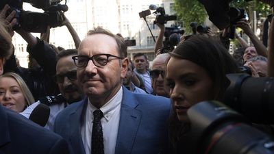 Nuevo juicio a Kevin Spacey: el actor niega en Londres las acusaciones de abuso sexual
