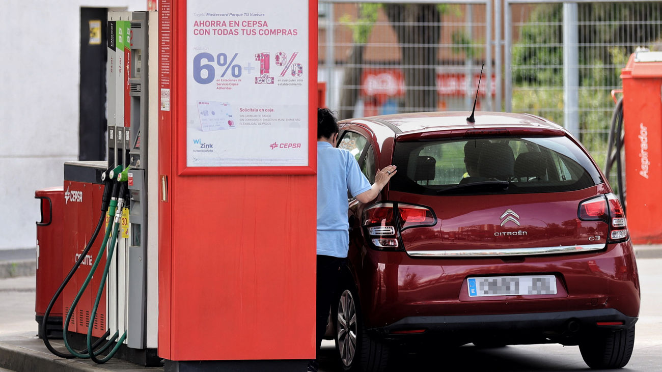Las gasolineras denuncian que se han destruido 1.516 puestos de trabajo