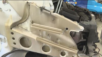 Así quedó la furgoneta de un empresario de Fuenlabrada tras un robo 'a la carta'