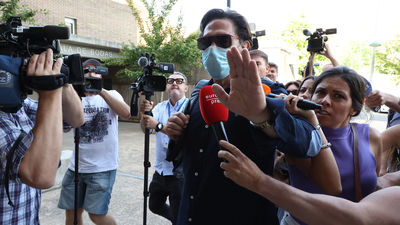 La jueza mantiene la libertad provisional para el actor Luis Lorenzo y su pareja